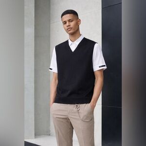 Neil Barrett Black V-Neck Sleeveless Top Slim Fit Minimalist Designer‎ Vest in L